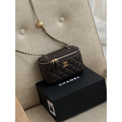 Сумка жіноча клатч Chanel Classic Lambskin Pearl Crush Vanity Bag Premium шоколадний класичний Шанель Сумка жіноча клатч Chanel Classic Lambskin Pearl Crush Vanity Bag Premium шоколадний класичний Шанель