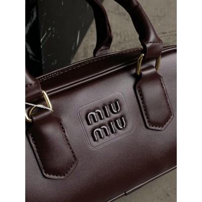 Сумка жіноча Miu Miu Arcadie Leather Bag бургунді крос боді Міу Міу