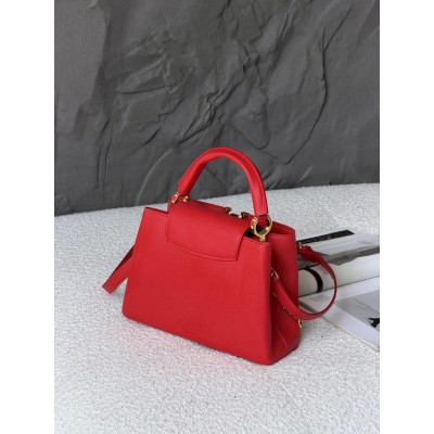 Женская сумка клатч Louis Vuitton Capucines East-West Medium через плечо Луи Виттон красный классический