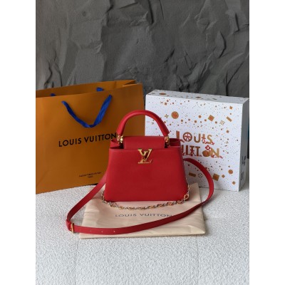 Жіноча сумка клатч Louis Vuitton Capucines East-West Medium через плече Луї Віттон червоний класичний Жіноча сумка клатч Louis Vuitton Capucines East-West Medium через плече Луї Віттон червоний класичний
