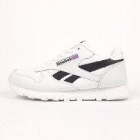 Reebok Classic Leather білі з чорним на білій, Розмір 45