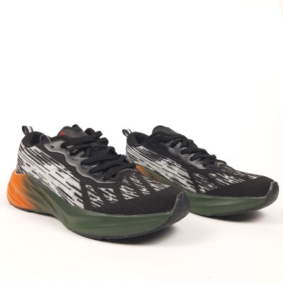 Asics Novablast 3 черные с белым и оранжевым, Размер 38