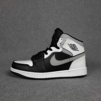 Nike Air Jordan 1 білі з чорним і сірим, Розмір 43