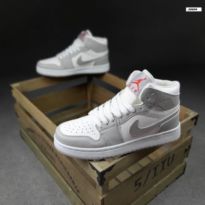 Nike Air Jordan 1 MID білі з сірим срібляста кома, Розмір 36