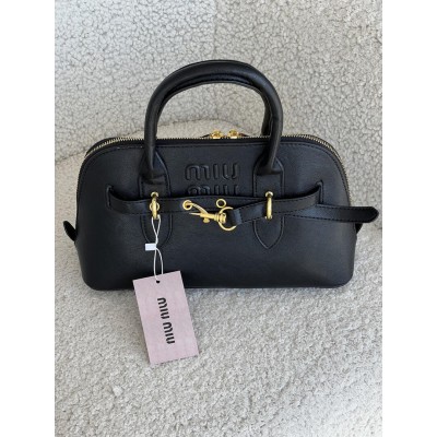 Сумка жіноча Miu Miu Aventure Nappa Leather чорний класичний саквояж Міу Міу Сумка жіноча Miu Miu Aventure Nappa Leather чорний класичний саквояж Міу Міу