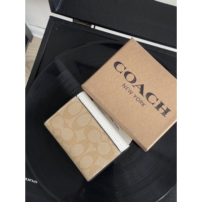 Гаманець жіночий Coach молочний з невеликою коробкою Коуч