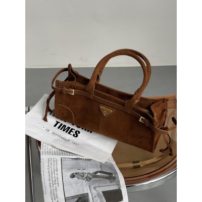 Сумка жіноча Prada Medium Suede Tote Bag через плече карамель Сумка жіноча Prada Medium Suede Tote Bag через плече карамель