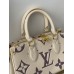 Сумка Louis Vuitton Monogram Reverse OnTheGo молочний Луї Віттон