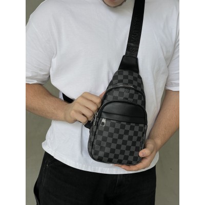 Чоловіча сумка слінг месенджер Louis Vuitton через сірий плече в клітку Луї Віттон