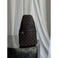 Мужская сумка слинг мессенджер Louis Vuitton через плечо коричневый в клетку Луи Виттон