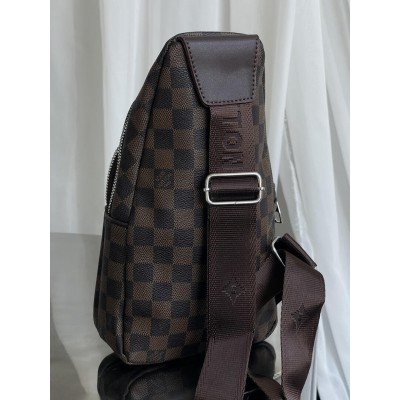 Мужская сумка слинг мессенджер Louis Vuitton через плечо коричневый в клетку Луи Виттон