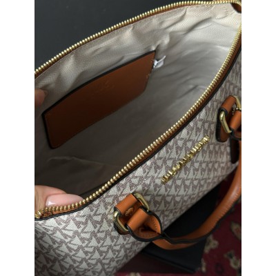 Жіноча сумка Michael Kors Crossbody через молочне плече Майкл Корс
