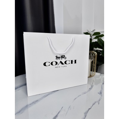 Фирменная упаковка средний пакет Coach упаковка на подарок. Подарочная брендовая упаковка Коуч Фирменная упаковка средний пакет Coach упаковка на подарок. Подарочная брендовая упаковка Коуч