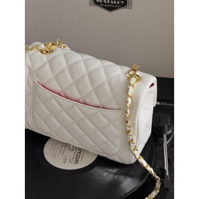 Клатч жіноча сумка Chanel Mini Lambskin Coco Charms Rectangular Classic через плече білий Шанель маленька