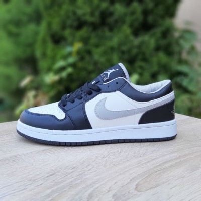 Nike Air Jordan 1 low білі з чорним, Розмір 44 Nike Air Jordan 1 low білі з чорним, Розмір 44