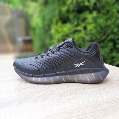 Reebok Zig Kinetica черные с белым, Размер 44 Reebok Zig Kinetica черные с белым, Размер 44