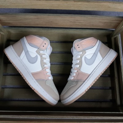 Nike Jordan білі з бежевим, Розмір 41