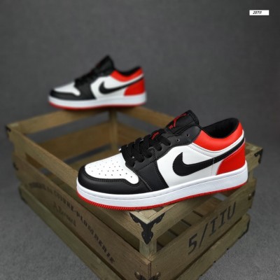 Nike Air Jordan 1 low Білі з чорним та червоним, Розмір 36