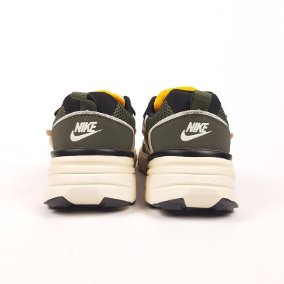 Nike V2K Run білі з зеленим, Розмір 43