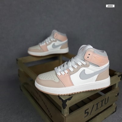 Nike Jordan білі з бежевим, Розмір 41