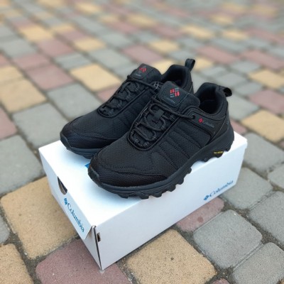 Columbia Outdoor Omni-Tech Чорні з червоним, Розмір 42