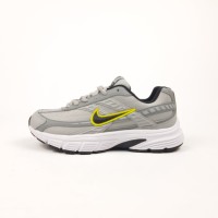 Nike Initiator сірі, Розмір 37 Nike Initiator сірі, Розмір 37