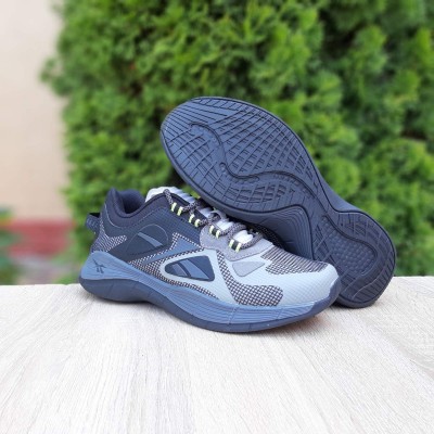 Reebok Zig Kinetica сірі з чорним, Розмір 41