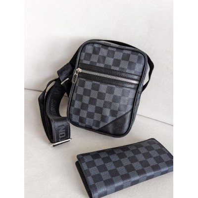 Чоловіча сумка месенджер Луї Віттон через чорний плече в клітинку Louis Vuitton Чоловіча сумка месенджер Луї Віттон через чорний плече в клітинку Louis Vuitton