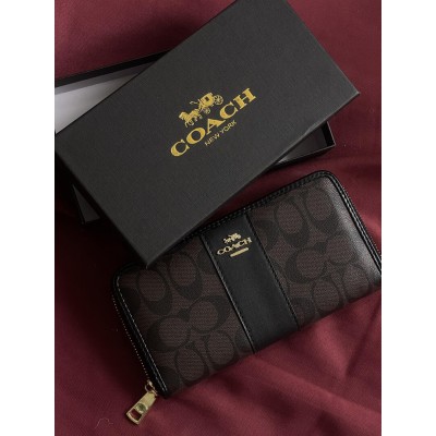 Жіночий гаманець Coach темно коричневий зі смужкою на багато відділень великий Коуч Жіночий гаманець Coach темно коричневий зі смужкою на багато відділень великий Коуч
