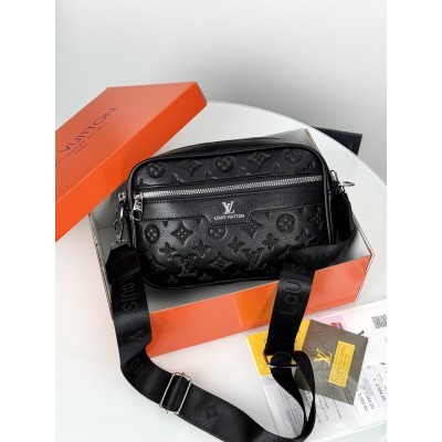 Чоловіча сумка месенджер Louis Vuitton крос боді через плече чорний Луї Віттон Чоловіча сумка месенджер Louis Vuitton крос боді через плече чорний Луї Віттон