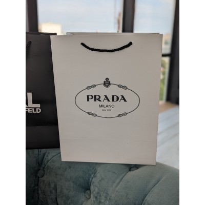 Фирменная упаковка пакет Prada, упаковка на подарок. Подарочная брендовая упаковка Прада Фирменная упаковка пакет Prada, упаковка на подарок. Подарочная брендовая упаковка Прада