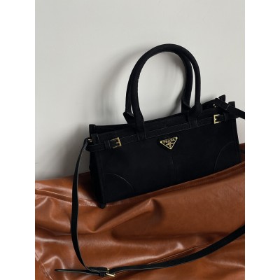 Жіноча сумка Prada Medium Suede Tote Bag через плече чорний Прада