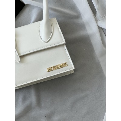 Сумка жіноча Jacquemus Le Chiquito Moyen Boucle Premium білий Жакмюс