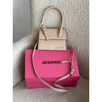 Сумка жіноча Jacquemus Le Chiquito Moyen Boucle Premium бежевий Жакмюс Сумка жіноча Jacquemus Le Chiquito Moyen Boucle Premium бежевий Жакмюс
