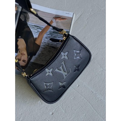 Жіноча сумка Louis Vuitton Bolsa Easy Pouch On Strap чорний клатч через плече
