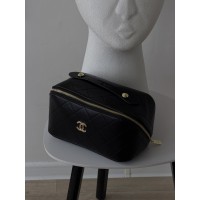 Жіноча косметичка Chanel чорний золото Шанель