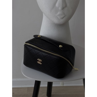 Жіноча косметичка Chanel чорний золото Шанель