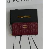 Гаманець Miu Miu жіночий великий бордовий стьобаний