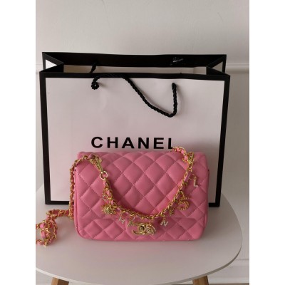 Женская сумка клатч Chanel Mini Lambskin Coco Charms Rectangular Classic через плечо розовый Шанель маленькая