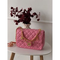 Клатч жіноча сумка Chanel Mini Lambskin Coco Charms Rectangular Classic через плече рожевий Шанель маленька