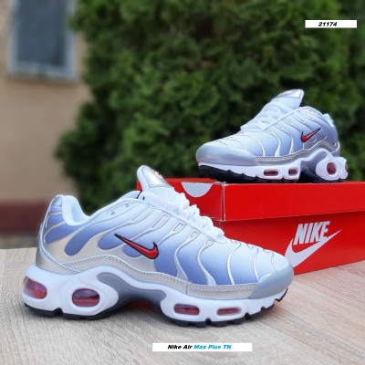 Nike Air Max Plus TN белые с красным и серебром, Размер 37