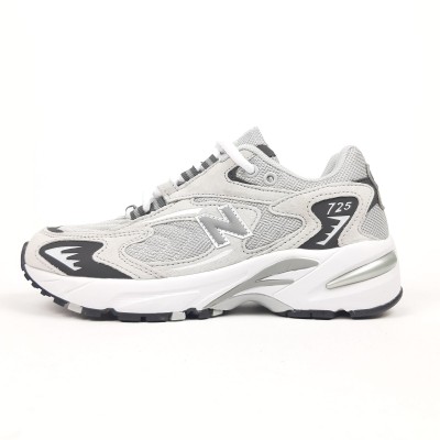 New Balance 725 сірі з чорним на білій, Розмір 39 New Balance 725 сірі з чорним на білій, Розмір 39
