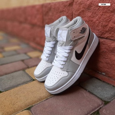 Nike Air Jordan 1 MID білі з сірим, Розмір 44