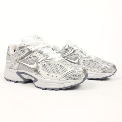 Nike V5 RNR білі з сірим та сріблом, Розмір 39