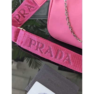 Сумочка жіноча Prada 2в1 Прада клатч класична малинова