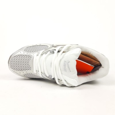 Nike V5 RNR білі з сірим та сріблом, Розмір 39