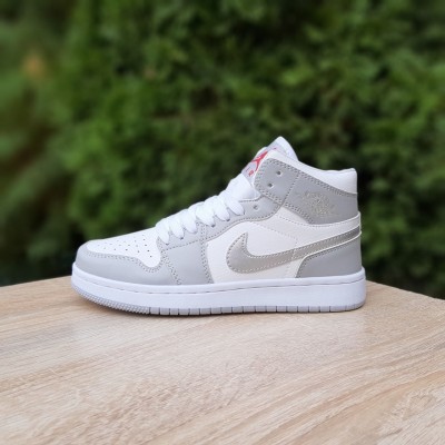 Nike Air Jordan 1 MID білі з сірим срібляста кома, Розмір 38 Nike Air Jordan 1 MID білі з сірим срібляста кома, Розмір 38