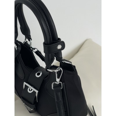 Сумка жіноча Prada Moon Re-Nylon mini bag через плече чорний нейлон Прада