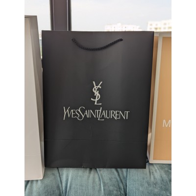 Фірмова упаковка пакет Yves Saint-Laurent, упаковка на подарунок. Подарункова брендова упаковка Лоран Фірмова упаковка пакет Yves Saint-Laurent, упаковка на подарунок. Подарункова брендова упаковка Лоран