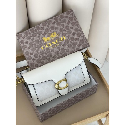 Жіноча сумка Coach Tabby біло-пудровий гладкий Коуч через плече Жіноча сумка Coach Tabby біло-пудровий гладкий Коуч через плече